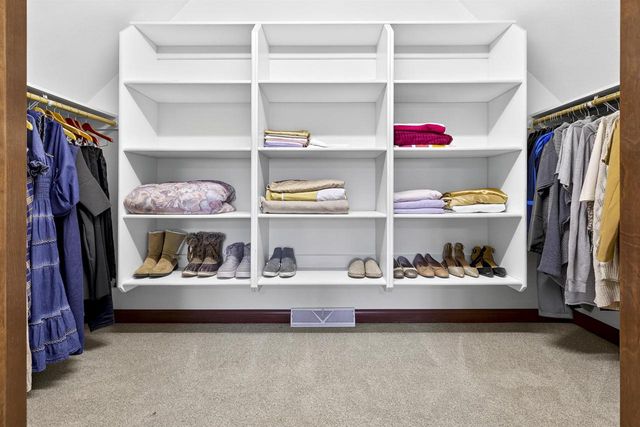 8224 GOLF COURSE DRIVE, Neenah, WI 54956