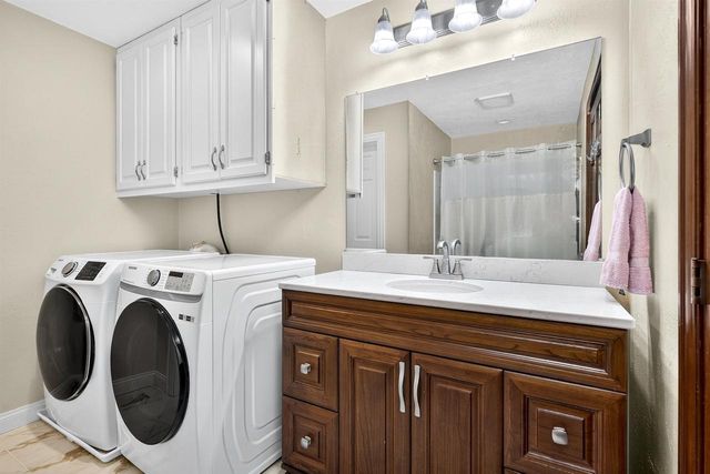 8224 GOLF COURSE DRIVE, Neenah, WI 54956