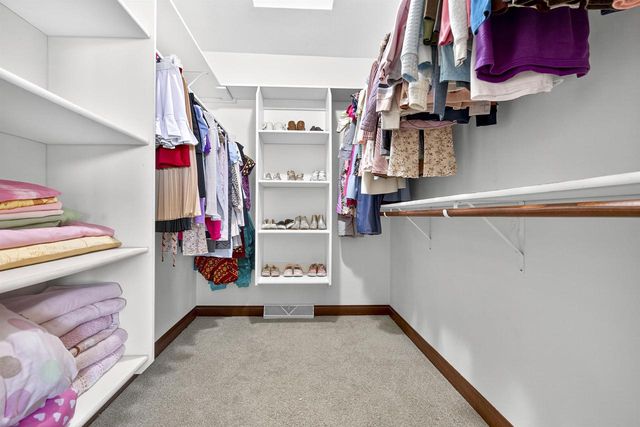 8224 GOLF COURSE DRIVE, Neenah, WI 54956