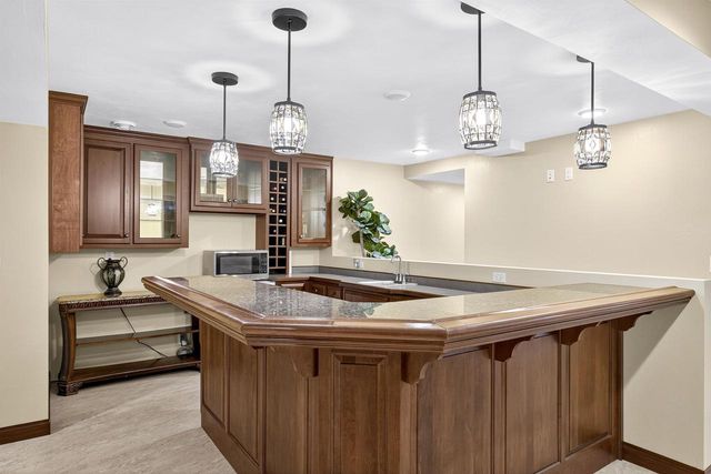 8224 GOLF COURSE DRIVE, Neenah, WI 54956