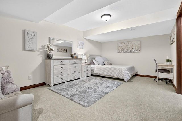 8224 GOLF COURSE DRIVE, Neenah, WI 54956