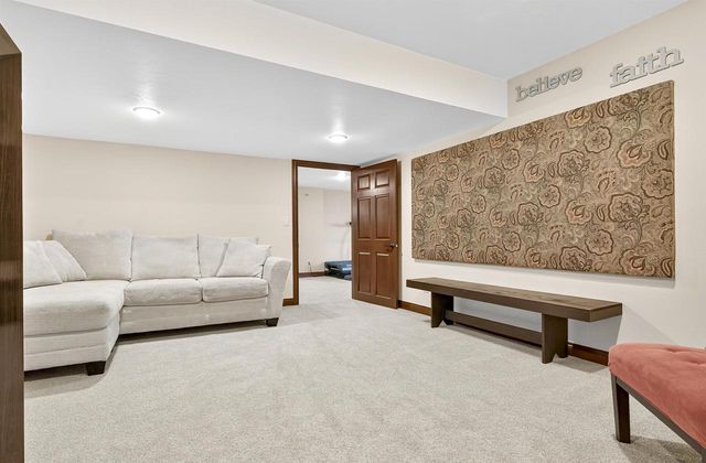 8224 GOLF COURSE DRIVE, Neenah, WI 54956