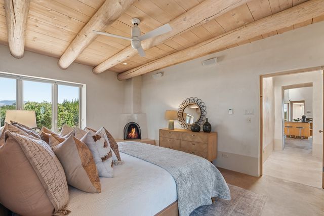 84 Paseo De Aguila, Santa Fe, NM 87506