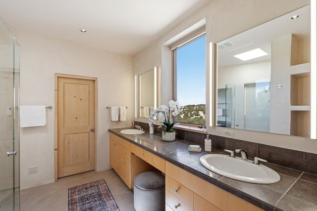 84 Paseo De Aguila, Santa Fe, NM 87506