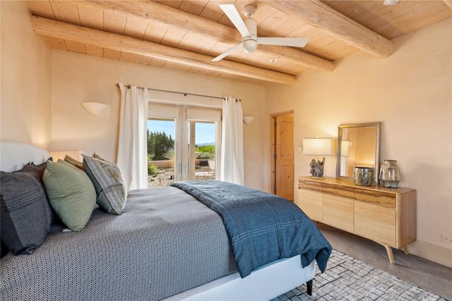 84 Paseo De Aguila, Santa Fe, NM 87506