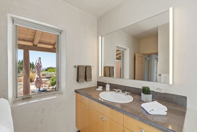 84 Paseo De Aguila, Santa Fe, NM 87506
