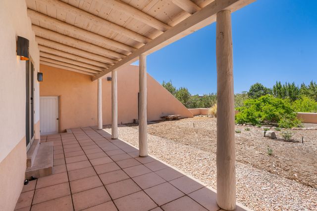 84 Paseo De Aguila, Santa Fe, NM 87506
