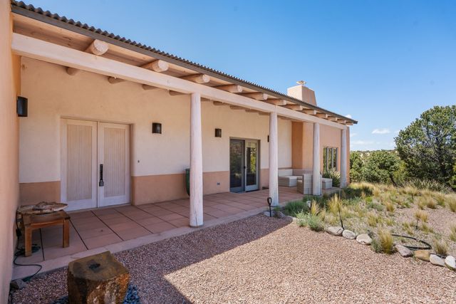 84 Paseo De Aguila, Santa Fe, NM 87506