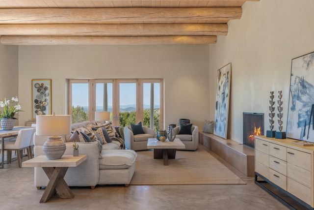 84 Paseo De Aguila, Santa Fe, NM 87506