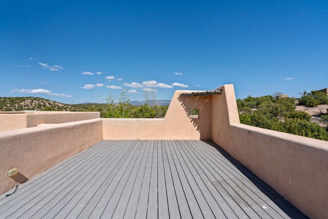 84 Paseo De Aguila, Santa Fe, NM 87506