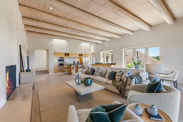 84 Paseo De Aguila, Santa Fe, NM 87506