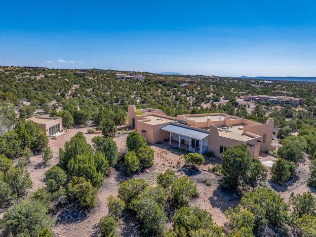 84 Paseo De Aguila, Santa Fe, NM 87506