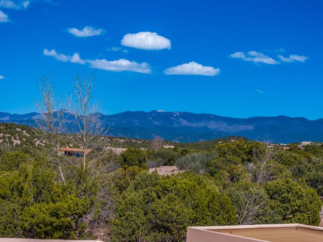 84 Paseo De Aguila, Santa Fe, NM 87506