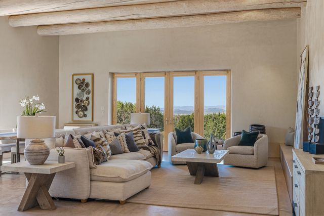 84 Paseo De Aguila, Santa Fe, NM 87506
