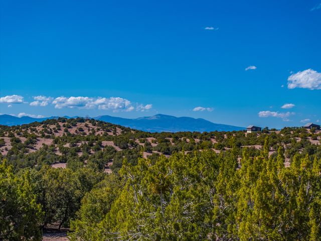 84 Paseo De Aguila, Santa Fe, NM 87506