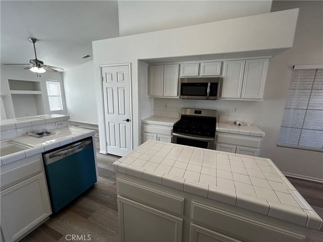 36996 Pomerol Loop, Winchester, CA 92596