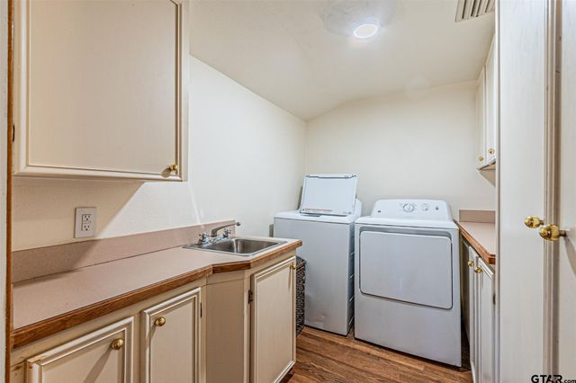 11786 County Road 4401, Larue, TX 75770