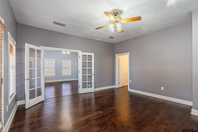 11786 County Road 4401, Larue, TX 75770