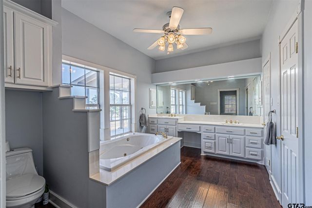 11786 County Road 4401, Larue, TX 75770