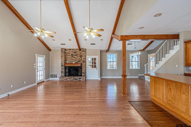 11786 County Road 4401, Larue, TX 75770