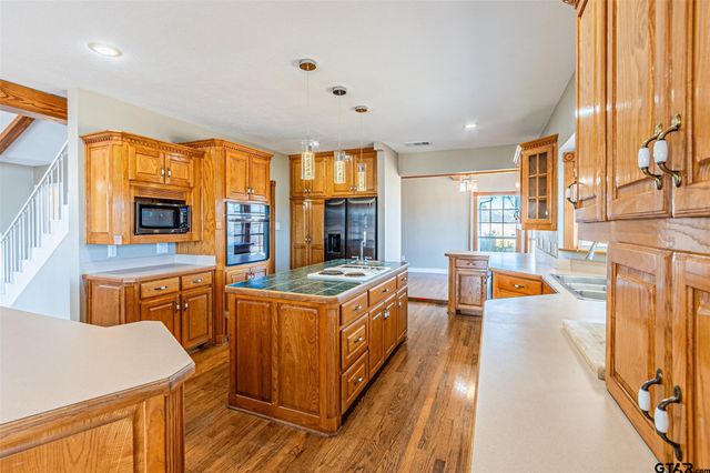 11786 County Road 4401, Larue, TX 75770