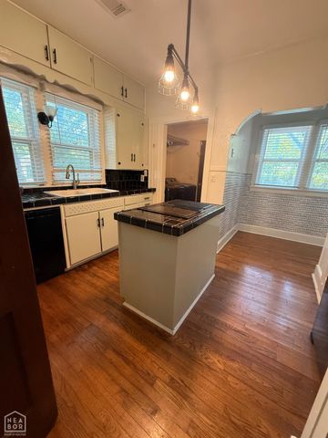 805 W Jefferson ave, Jonesboro, AR 72401