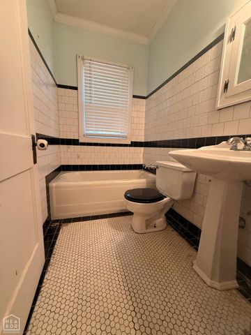 805 W Jefferson ave, Jonesboro, AR 72401