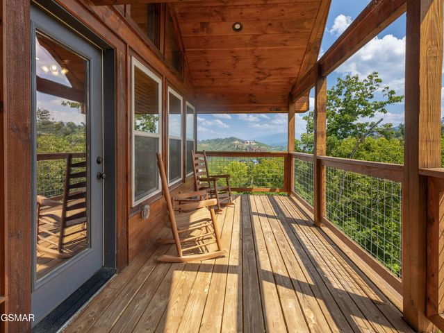 519 Edgewood Drive, Gatlinburg, TN 37738