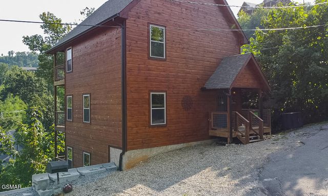 519 Edgewood Drive, Gatlinburg, TN 37738