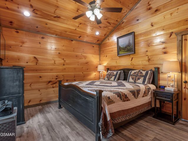 519 Edgewood Drive, Gatlinburg, TN 37738