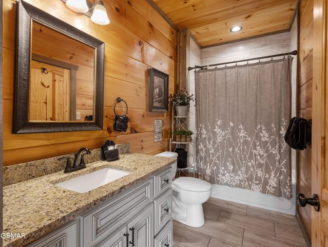 519 Edgewood Drive, Gatlinburg, TN 37738