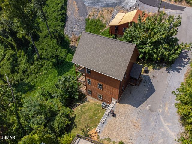 519 Edgewood Drive, Gatlinburg, TN 37738