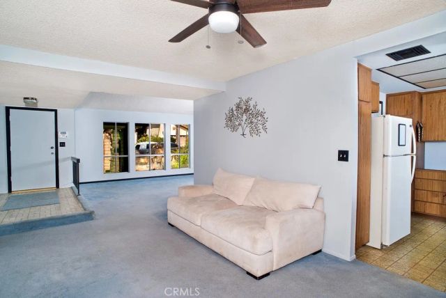 13576 Polk Street, Sylmar, CA 91342
