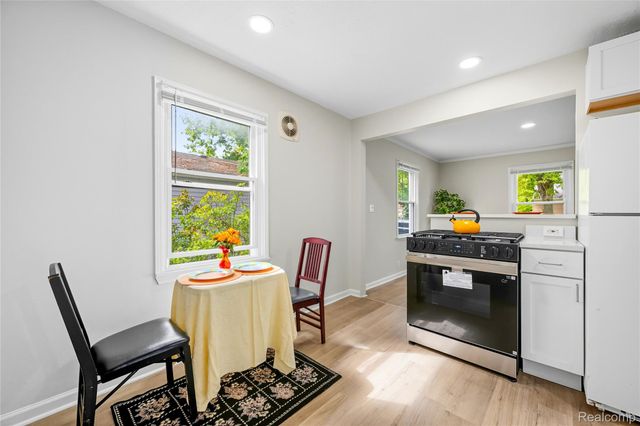 1986 Leitch Road, Ferndale, MI 48220