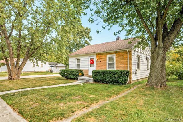 1986 Leitch Road, Ferndale, MI 48220