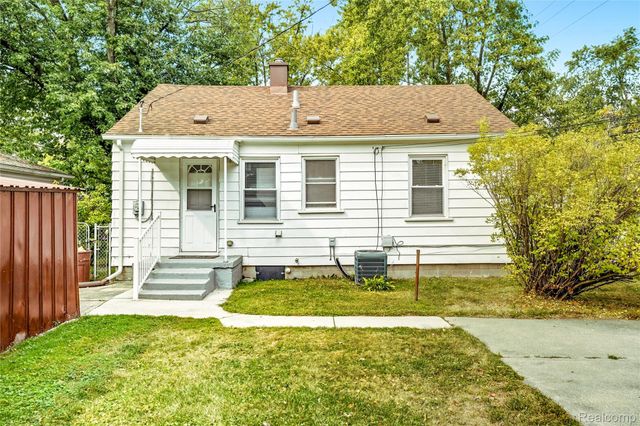 1986 Leitch Road, Ferndale, MI 48220