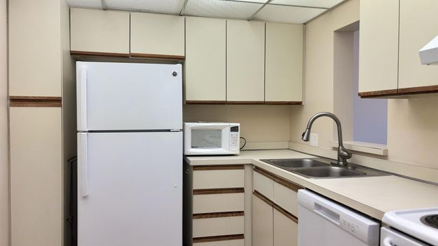 4657 Fountains Drive S 202, Lake Worth, FL 33467