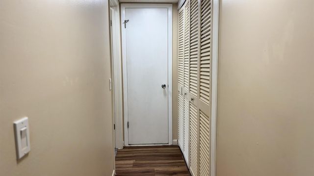 4657 Fountains Drive S 202, Lake Worth, FL 33467