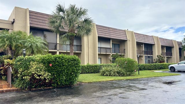 4657 Fountains Drive S 202, Lake Worth, FL 33467