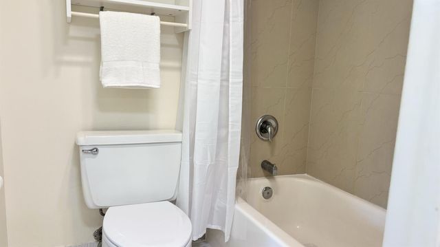 4657 Fountains Drive S 202, Lake Worth, FL 33467