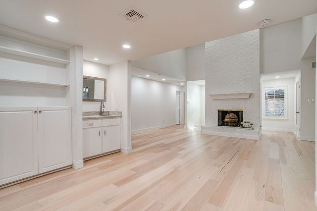 4201 Clear Lake Circle, Fort Worth, TX 76109