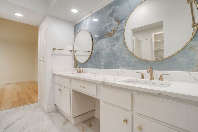 4201 Clear Lake Circle, Fort Worth, TX 76109