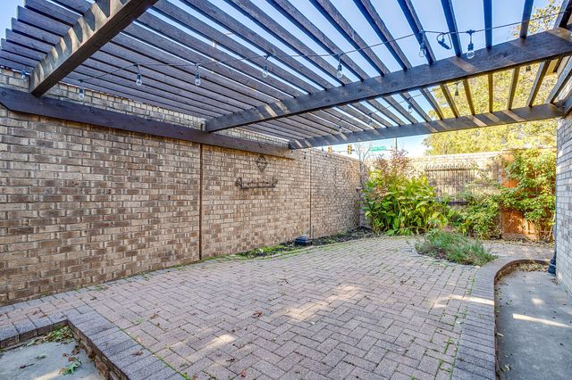 4201 Clear Lake Circle, Fort Worth, TX 76109