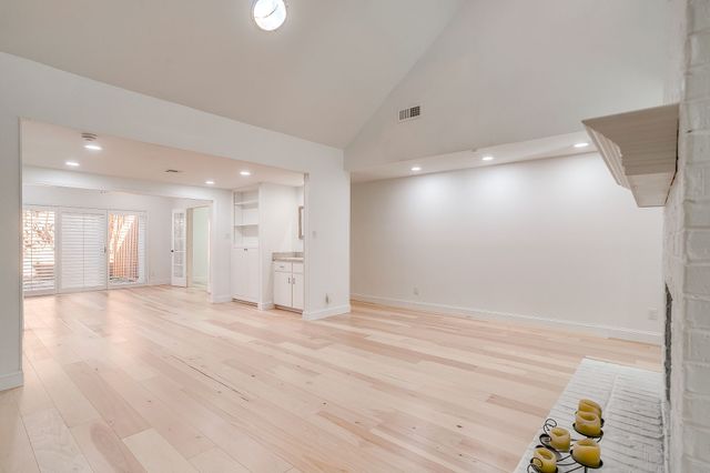 4201 Clear Lake Circle, Fort Worth, TX 76109