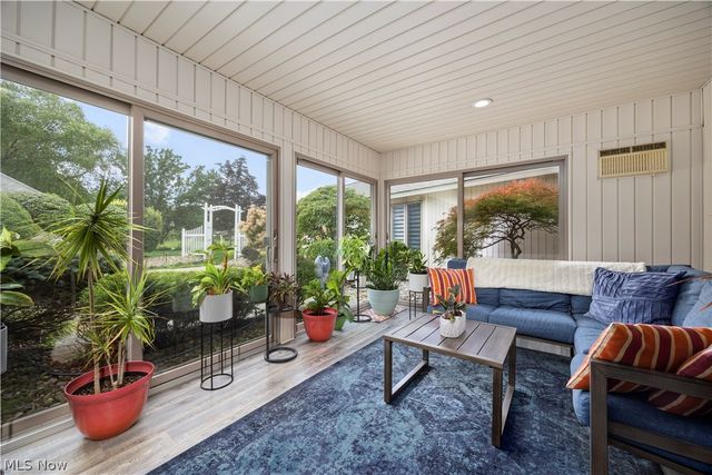 33008 Woodhaven Circle, North Ridgeville, OH 44039
