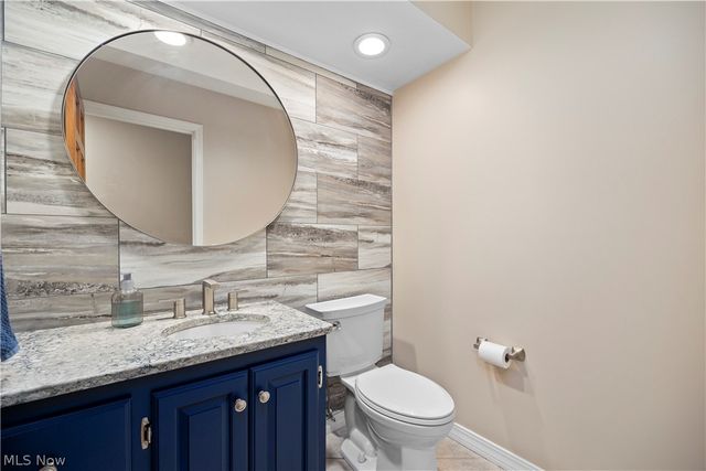 33008 Woodhaven Circle, North Ridgeville, OH 44039