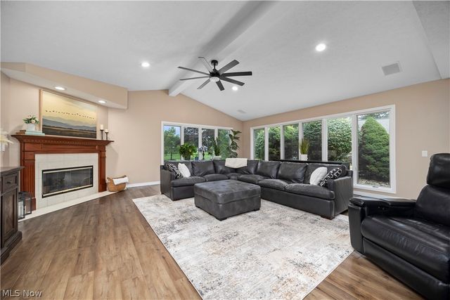33008 Woodhaven Circle, North Ridgeville, OH 44039