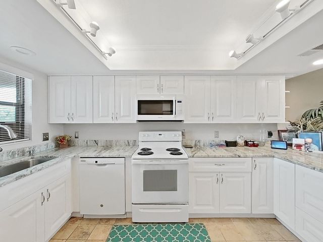 19451 GULF BOULEVARD 205, Indian Shores, FL 33785