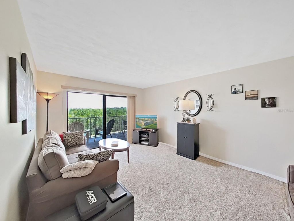 Image 18 of property listing at 19451 GULF BOULEVARD 205, Indian Shores, FL 33785