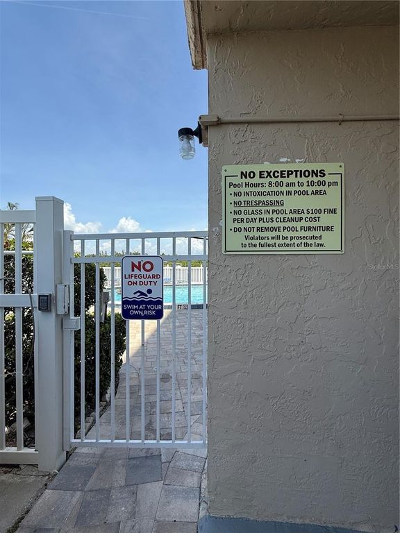 Image 31 of property listing at 19451 GULF BOULEVARD 205, Indian Shores, FL 33785